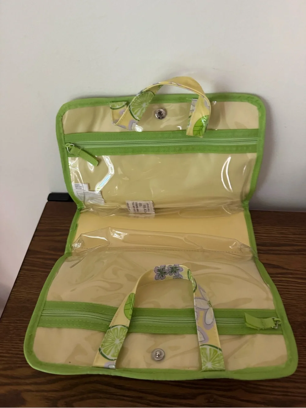 VTG 2006 Avon Naturals Lime Blossom Cosmetic Pouch Bag NWOT